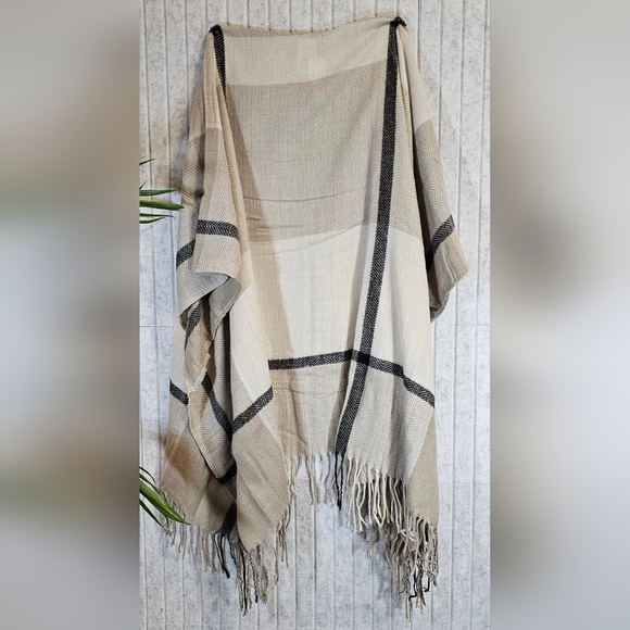 Three Dots Cashmere Blend Plaid Wrap Miranda Neutral OS NWT $98 - Picture 3 of 3